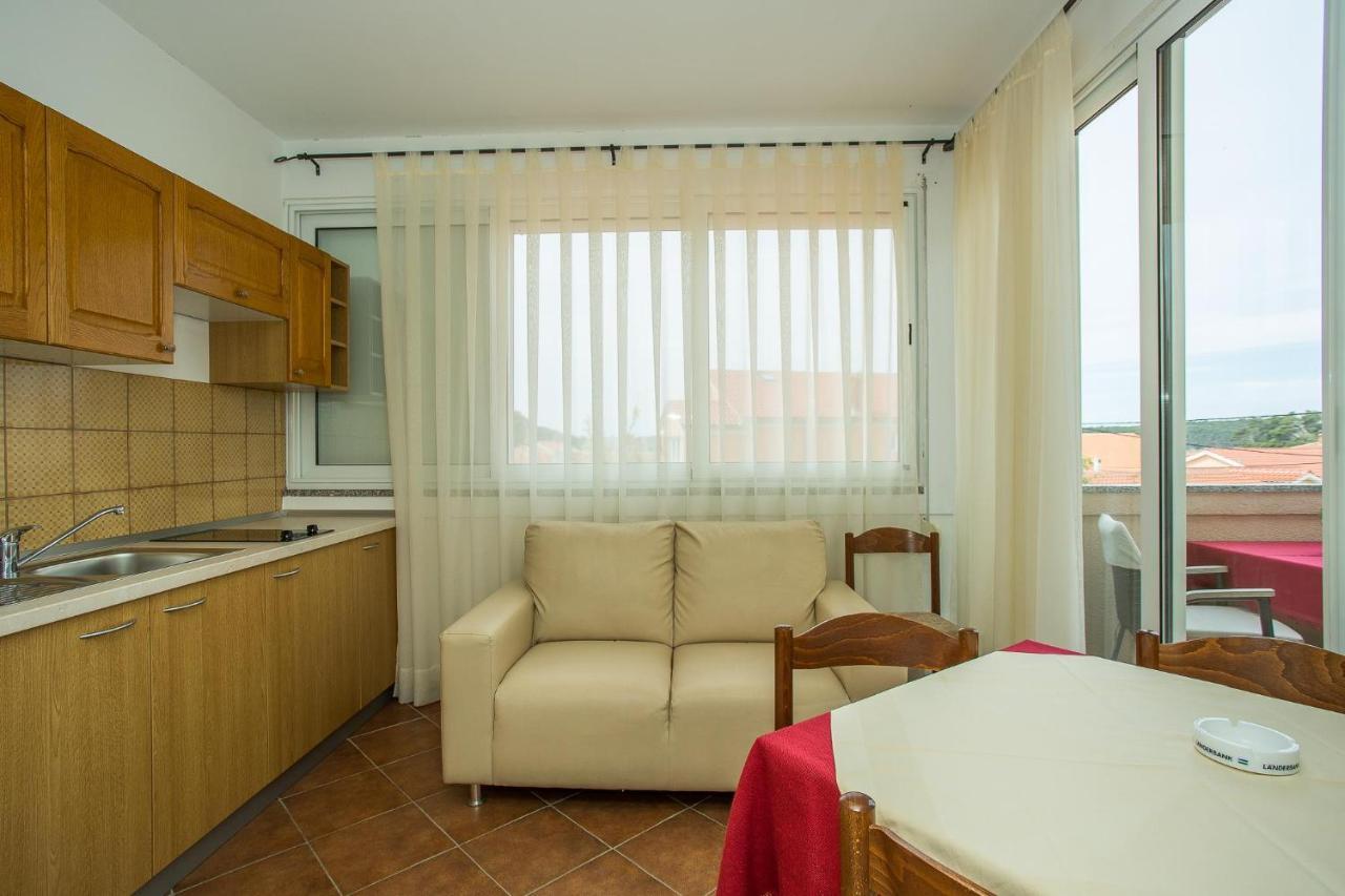 Apartments Nada Palit エクステリア 写真